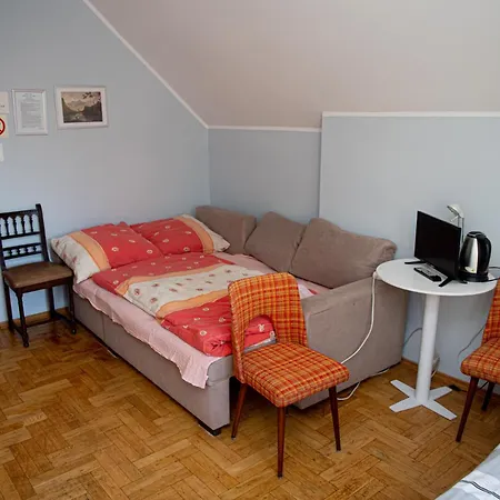 Rum i privatbostad Motelik Julia *